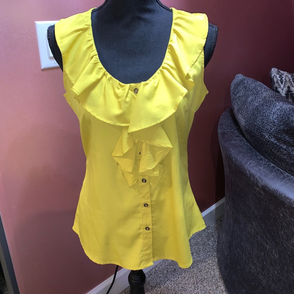 Greenish yellow ruffled button blouse